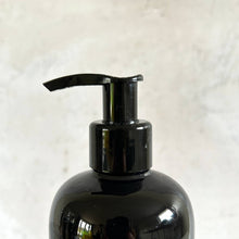 Indlæs billede til gallerivisning Pumpe til shampooflasker